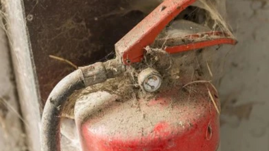 fire extinguisher with dust never used